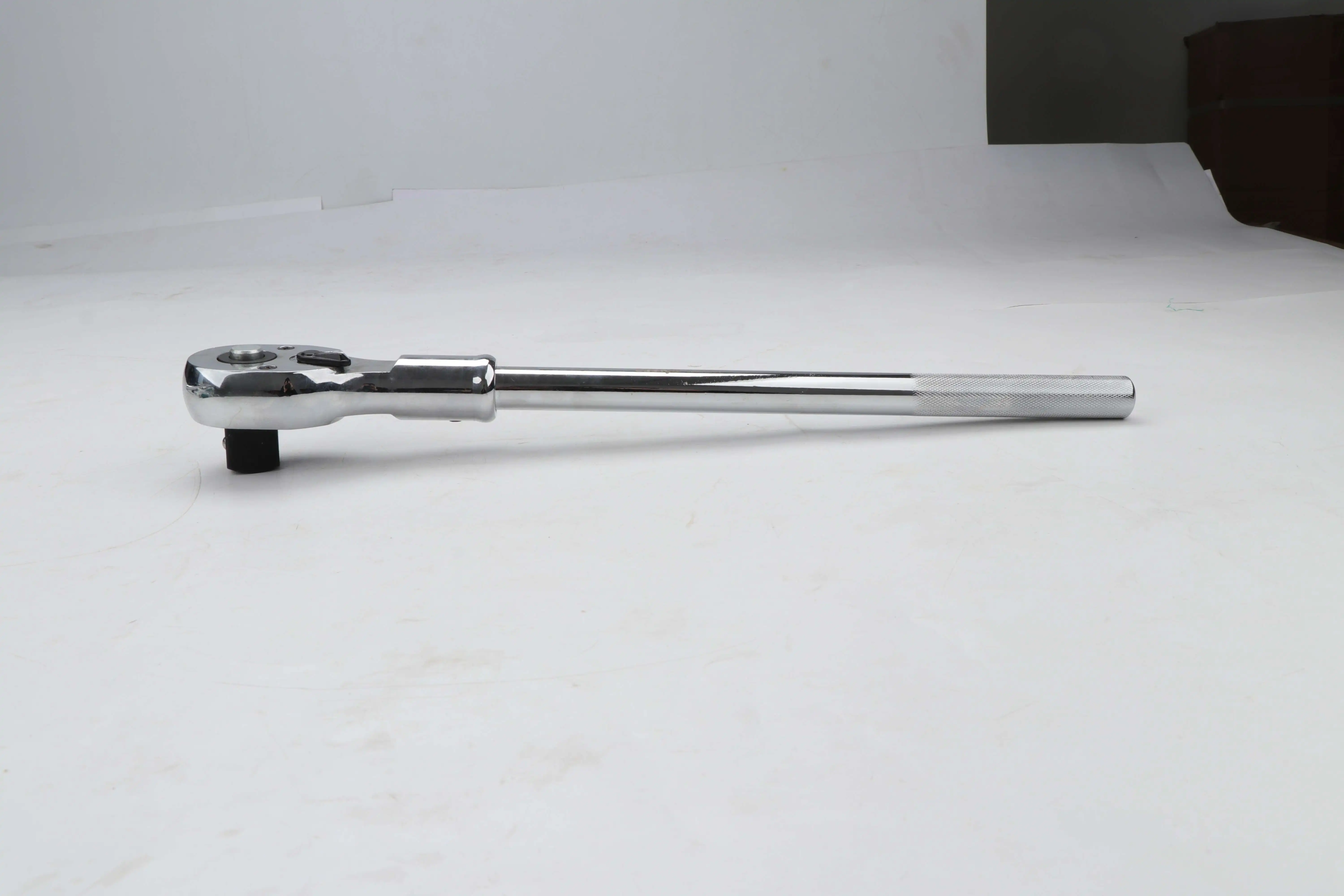 Why Mirror Finish Ratchet Wrenches Automotive Repairs？